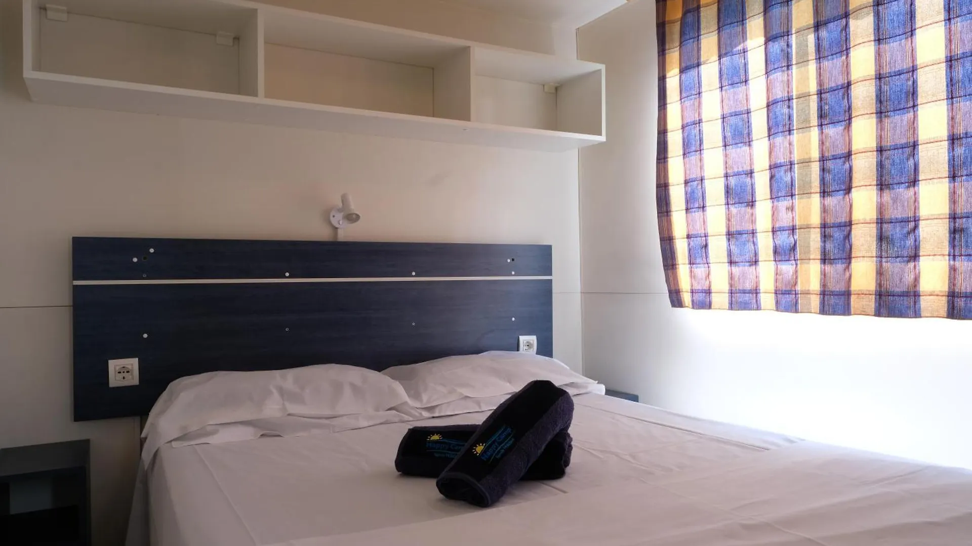 Happy Camp Mobile Homes In Camping Karavomilos Beach Sami